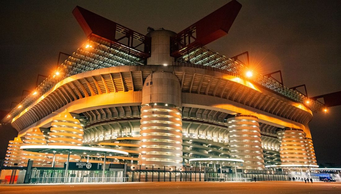 Milan illuminée la nuit